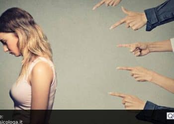 Paura del giudizio degli altri: come scacciarla via